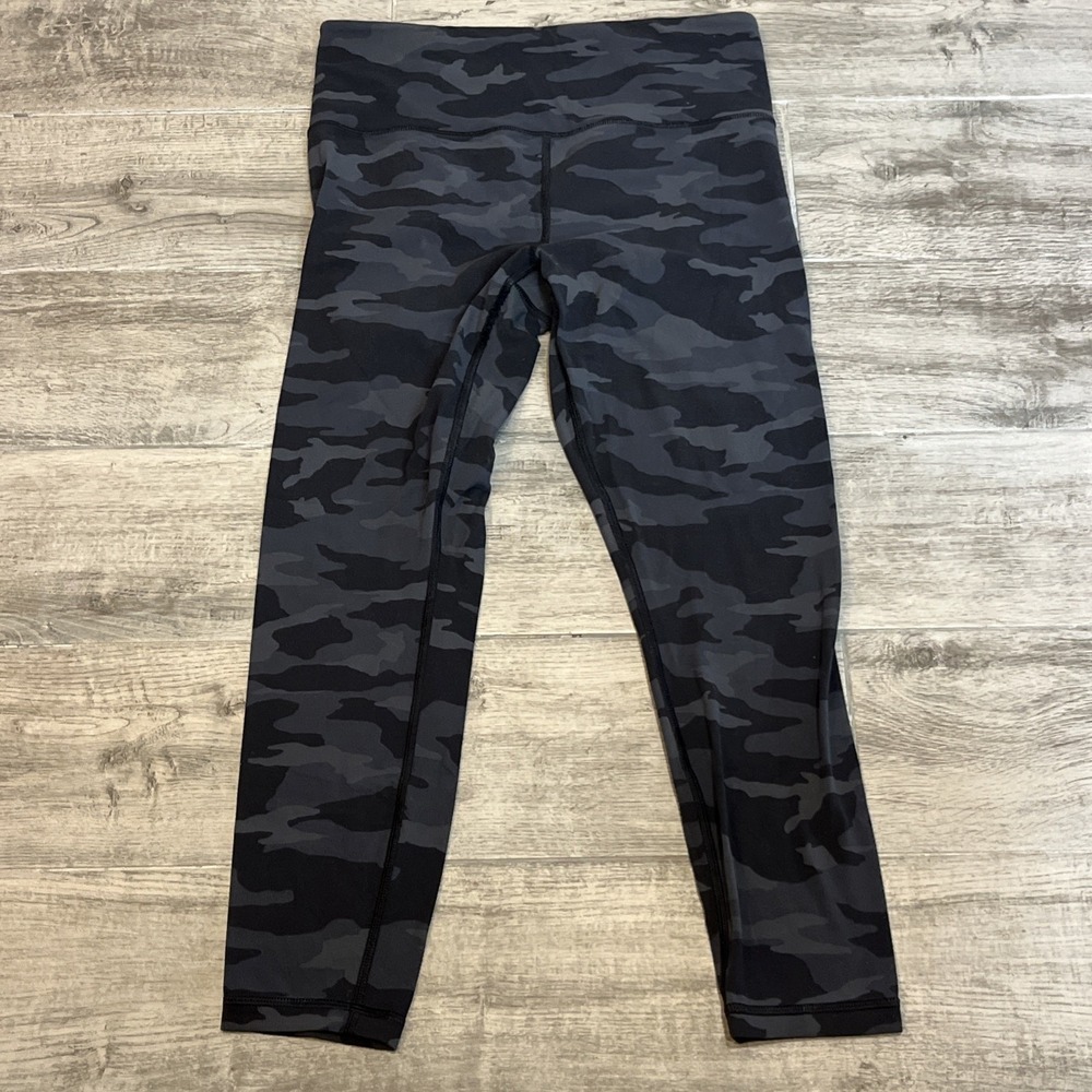 Athleta Women's Elation 7/8 Tight‎ Black Gray Camo Leggings Size Medium